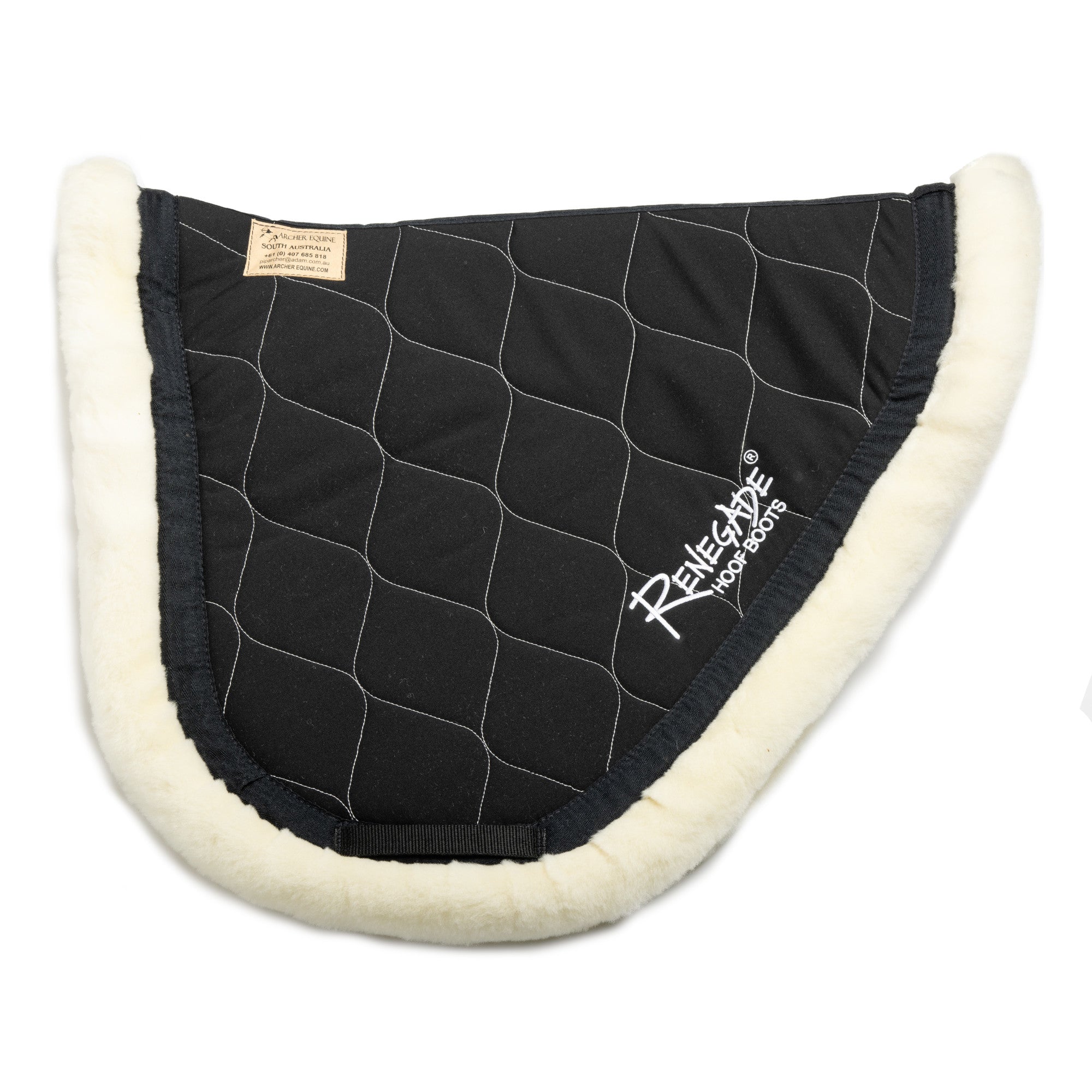 Archer Equine Sattelunterlage – Braveheart – Schwarz/Schwarz/Weißes Logo