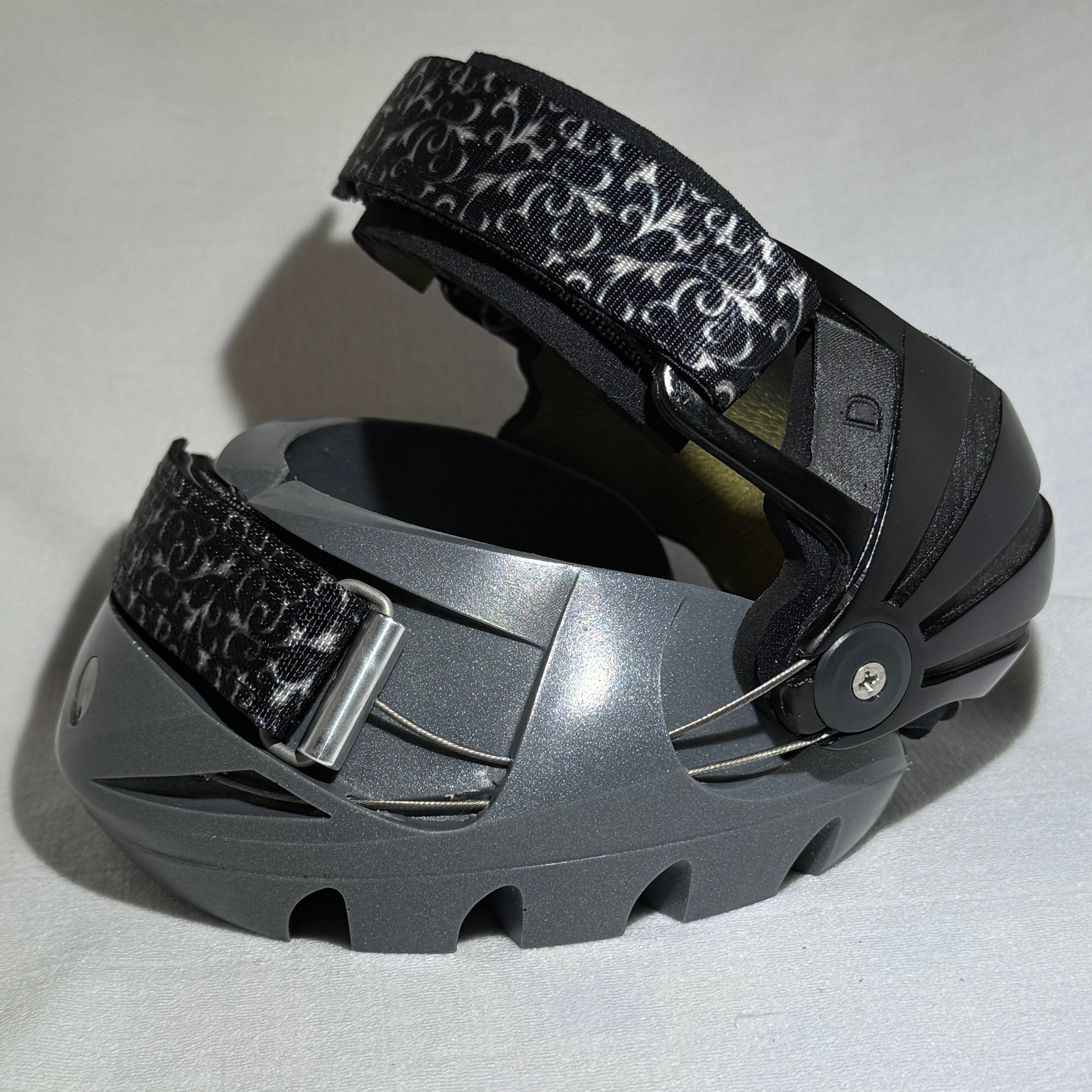 Renegade® Viper Vivid™ Hoof Boot - Silver Streak